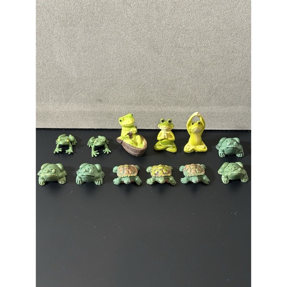 Other - Vintage Mini frog Figurines Lot
